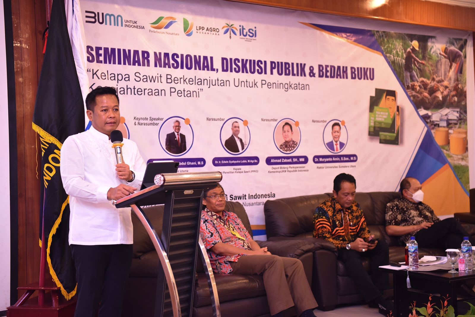 You are currently viewing Peran Akademisi Penting dalam Industri Kelapa Sawit